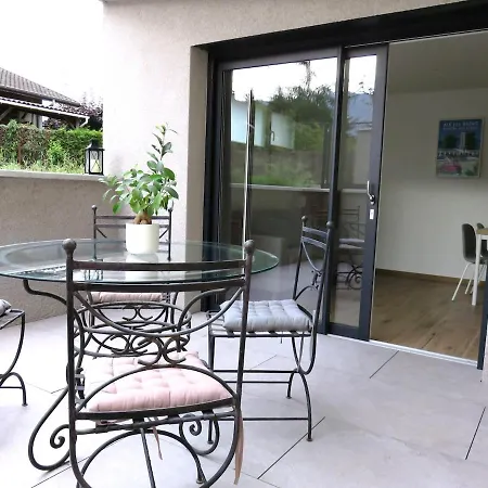 Avec Terrasse Et Acces Piscine Proche Appartement Aix-les-Bains