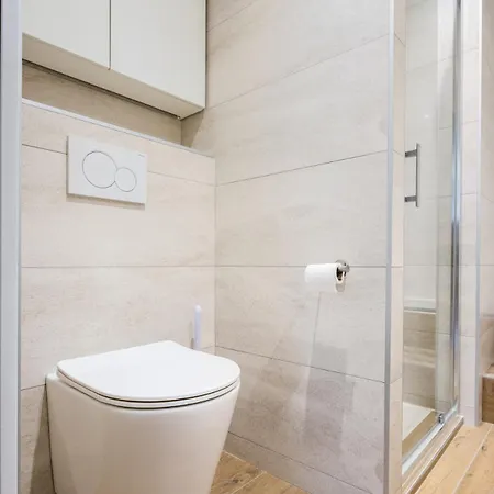 Avec Terrasse Et Acces Piscine Proche Appartement *